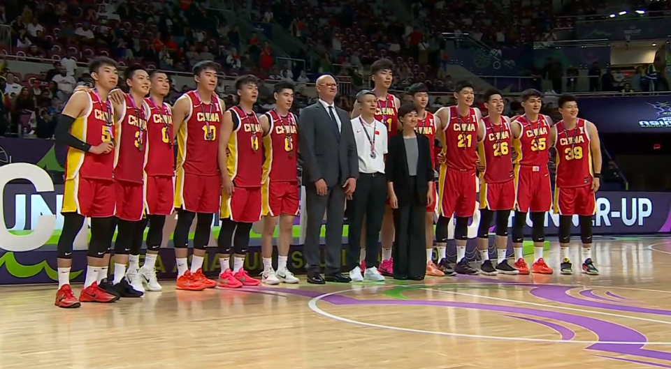 大问题, 胡明轩还多