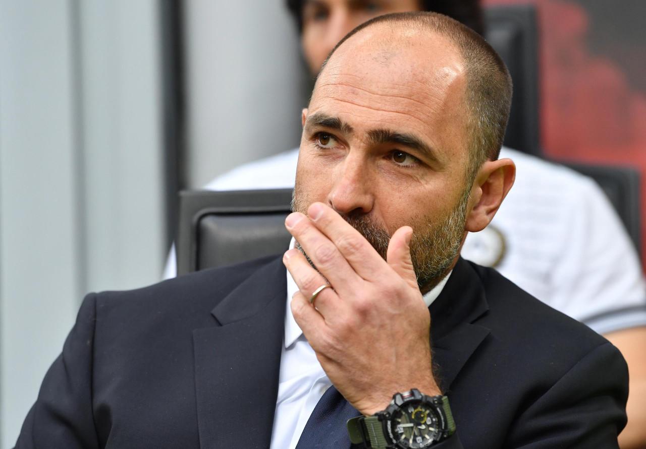 让他上场是, 尤文在季前