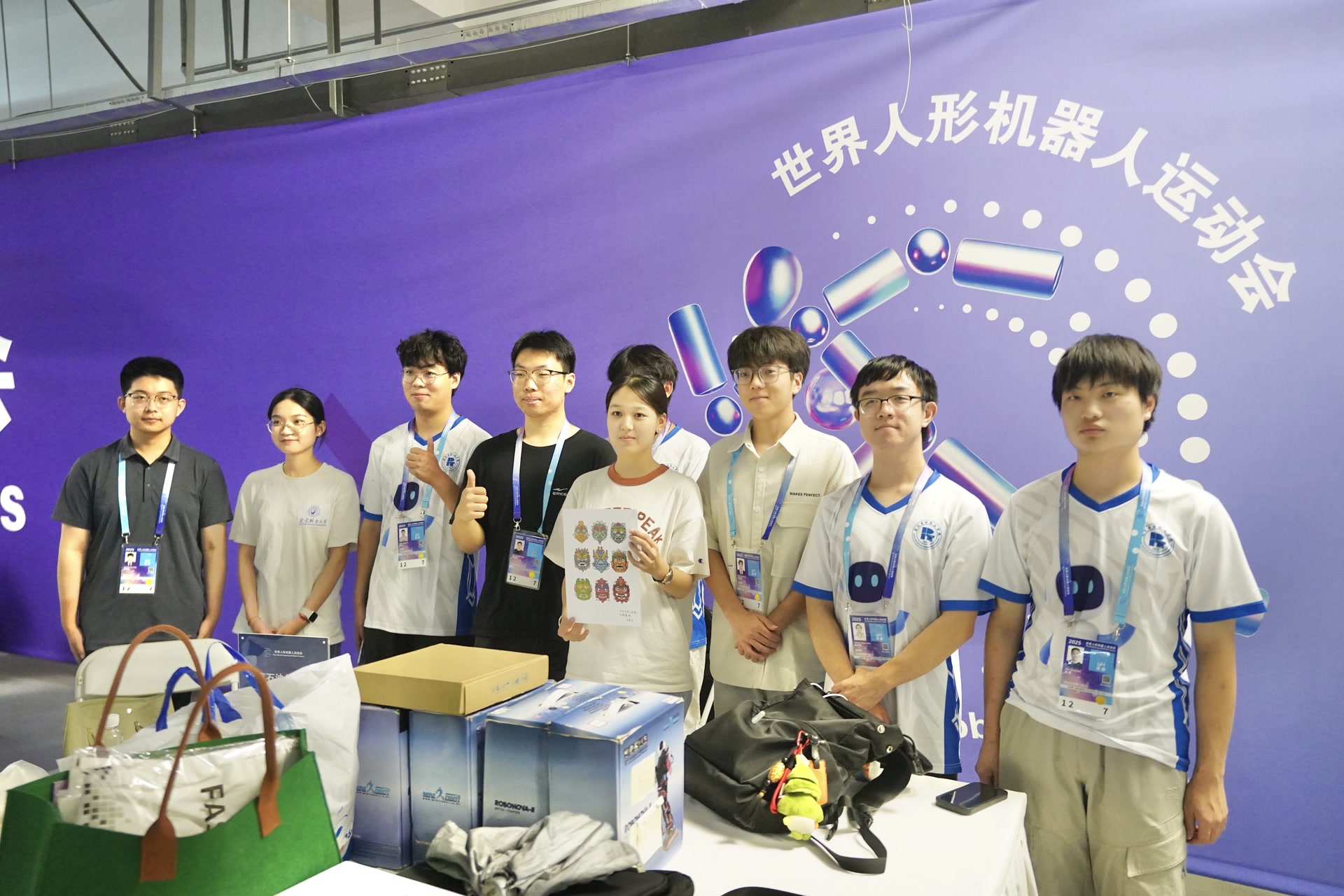 此次参赛的, 席卷机器人 此次参赛的, 席卷机器人