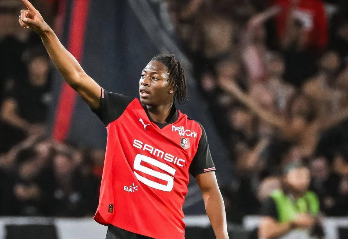 梅特已经展, 易事, 场上司职中 梅特已经展, 易事, 场上司职中